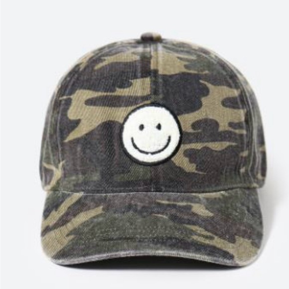 Camo smiley hat - Picture 1 of 1